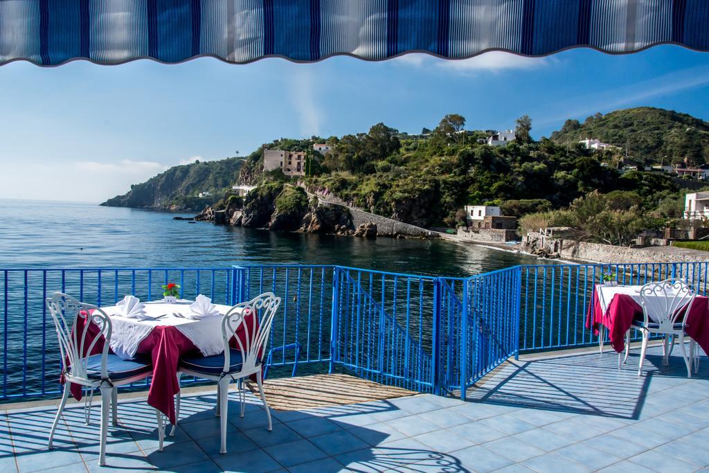 Hotel Rocce Azzurre Липари Экстерьер фото