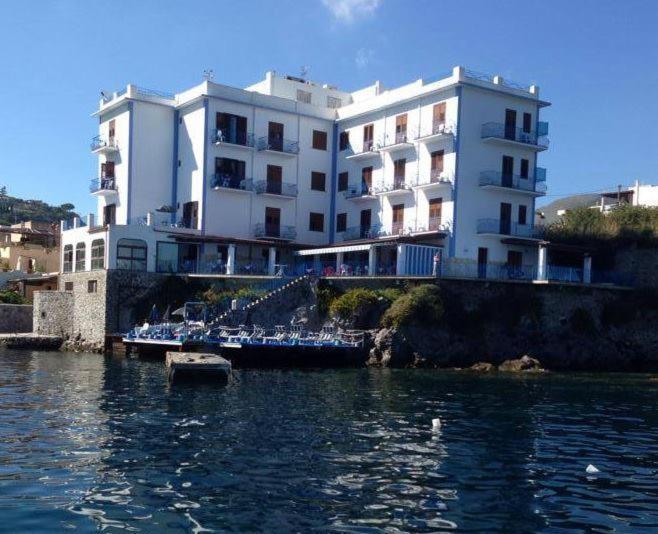 Hotel Rocce Azzurre Липари Экстерьер фото